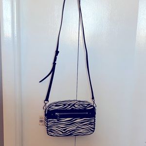 Michael Kors “Jet Set Charm” Crossbody